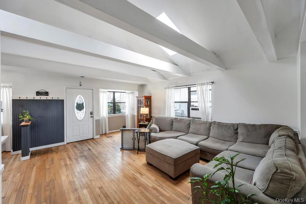 #9 photo, 427 Helene Avenue, Shirley , NY 11967