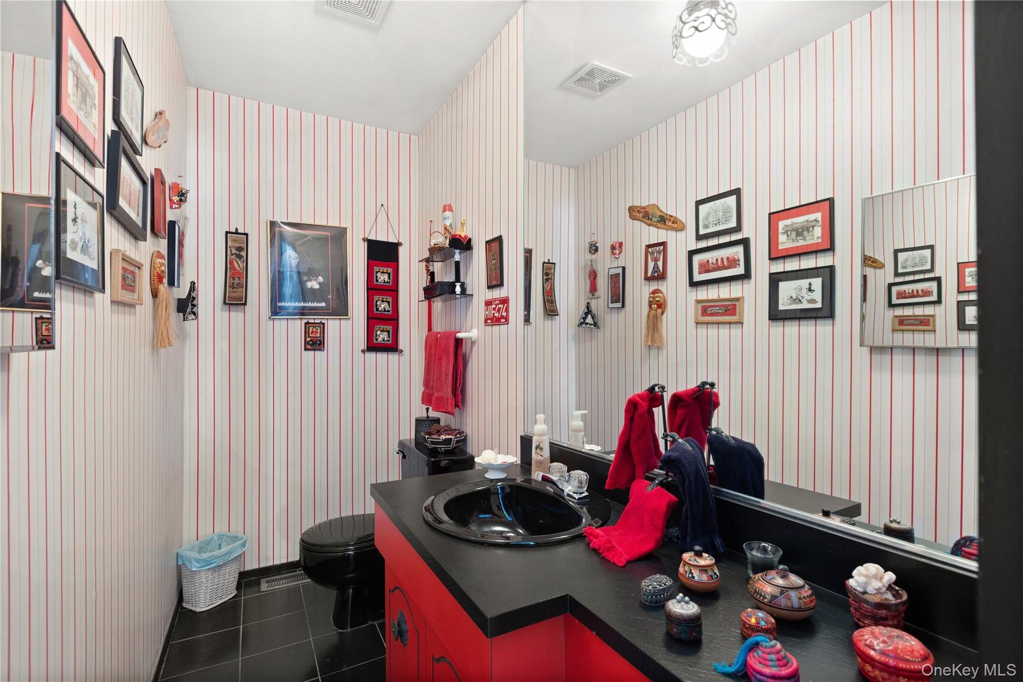 #11 photo, 24 King Avenue, Melville , NY 11747