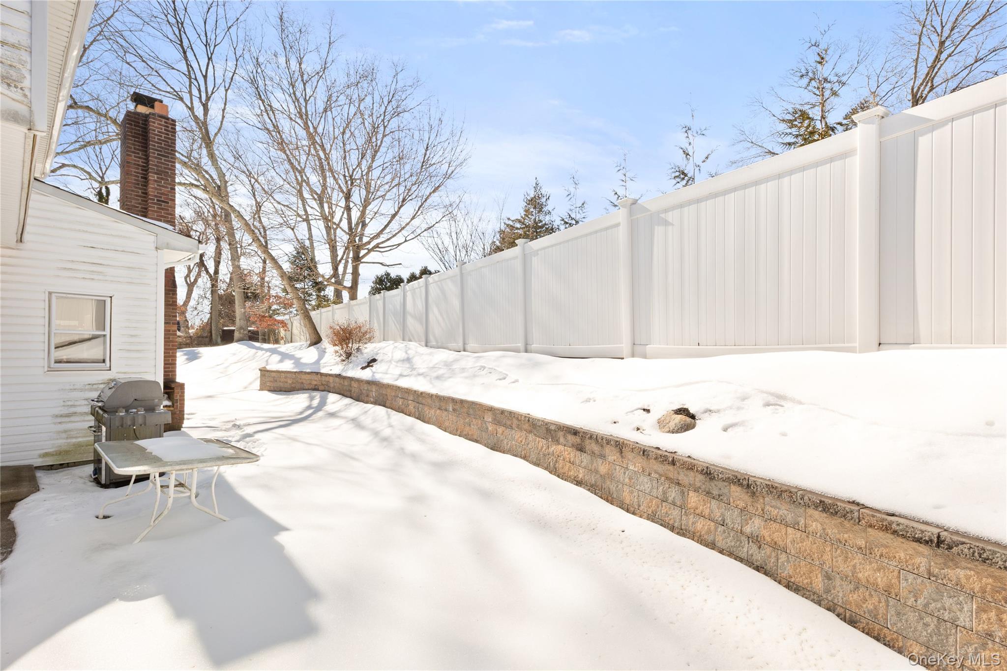 #2 photo, 24 King Avenue, Melville , NY 11747