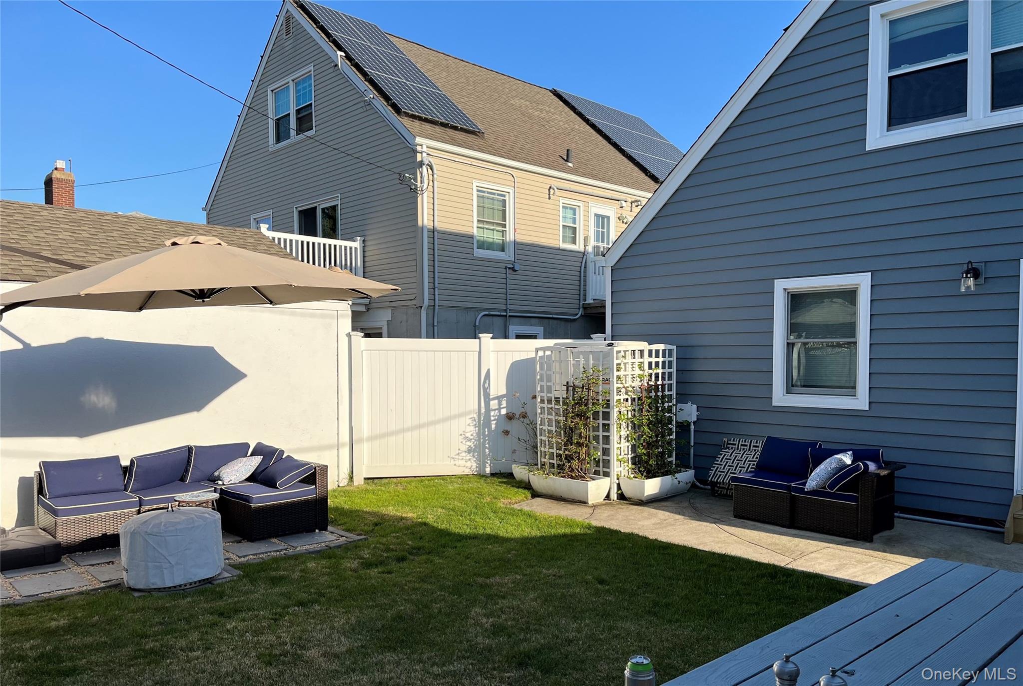 #20 photo, 433 W Park Avenue, Long Beach , NY 11561