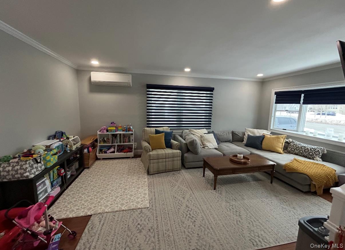 #3 photo, 433 W Park Avenue, Long Beach , NY 11561