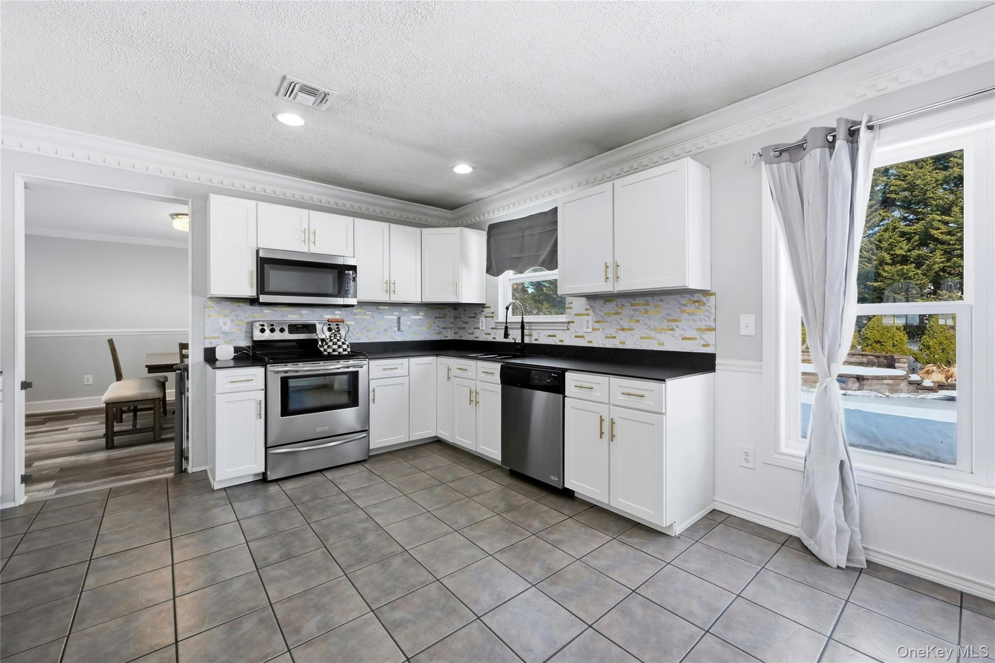 #12 photo, 7 Harwood Way, Coram , NY 11727