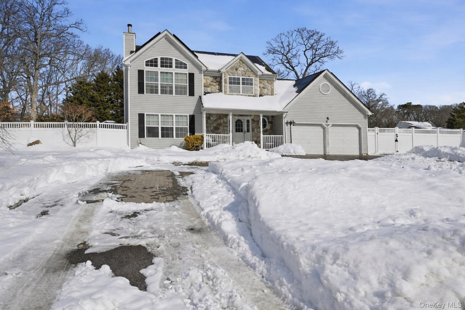 #3 photo, 7 Harwood Way, Coram , NY 11727