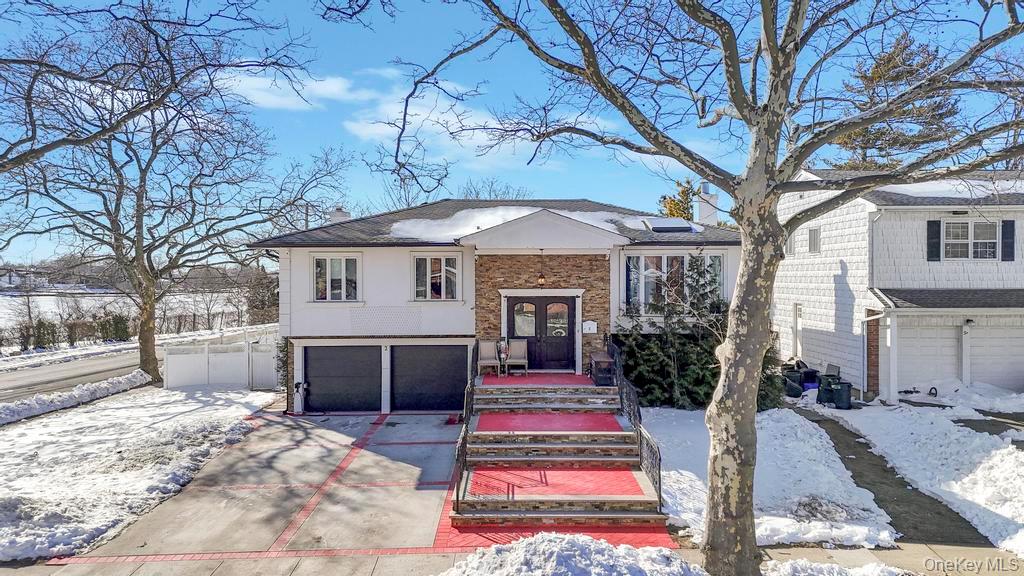 #1 photo, 2 Valley Greens Drive, Valley Stream , NY 11581