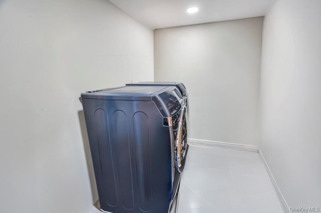 #17 photo, 2 Valley Greens Drive, Valley Stream , NY 11581