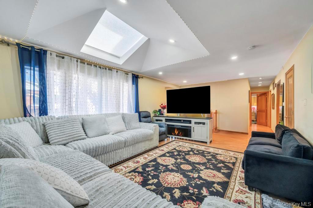 #8 photo, 2 Valley Greens Drive, Valley Stream , NY 11581