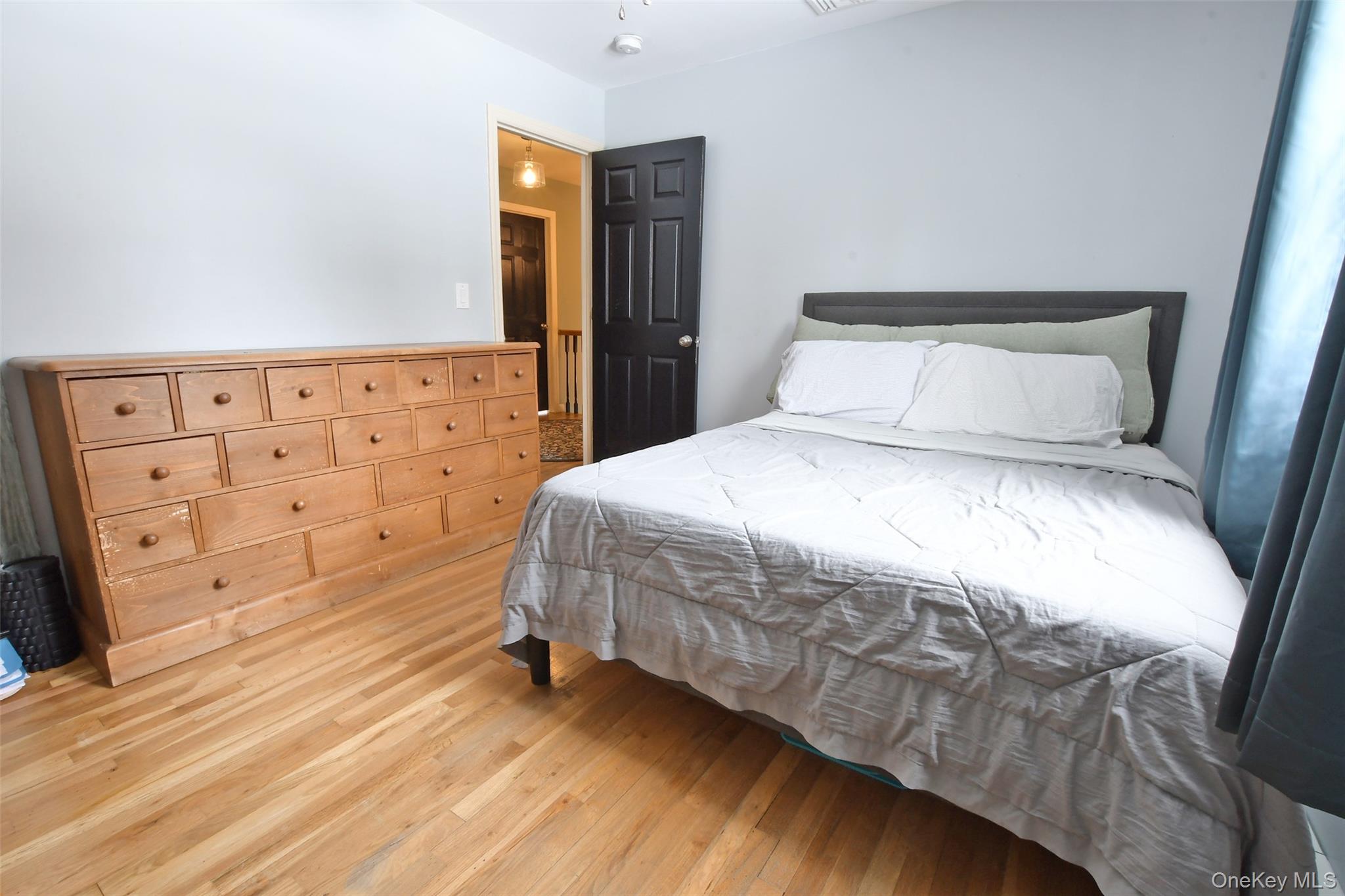 #20 photo, 11 Reynolds Road, Shoreham , NY 11786