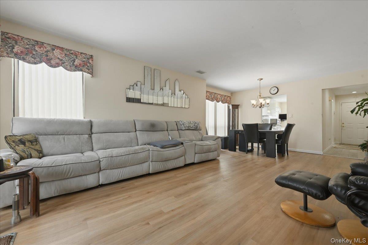 #14 photo, 31 Stanford Court, Wantagh , NY 11793