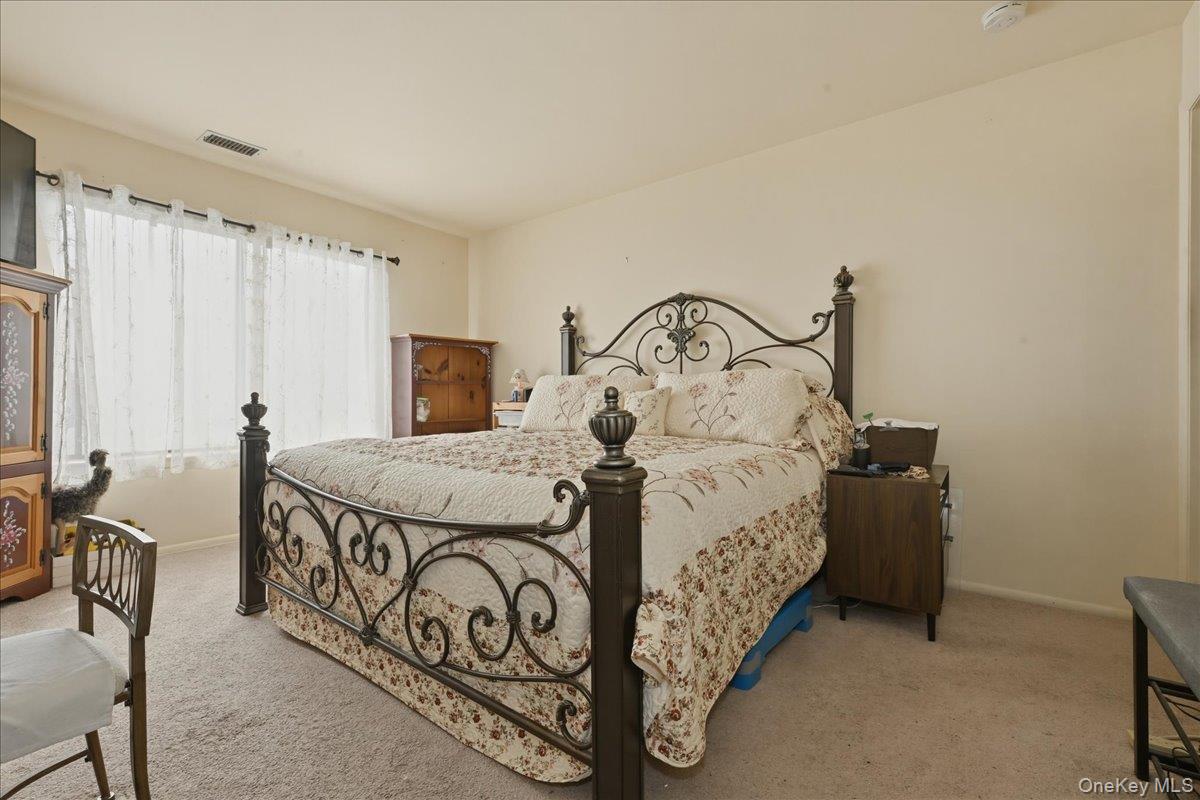 #16 photo, 31 Stanford Court, Wantagh , NY 11793