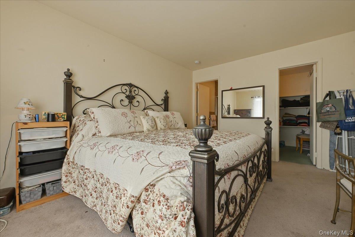 #17 photo, 31 Stanford Court, Wantagh , NY 11793