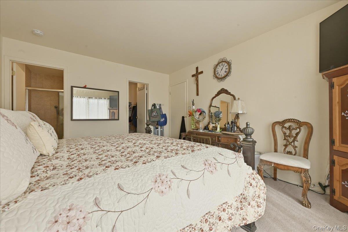 #18 photo, 31 Stanford Court, Wantagh , NY 11793