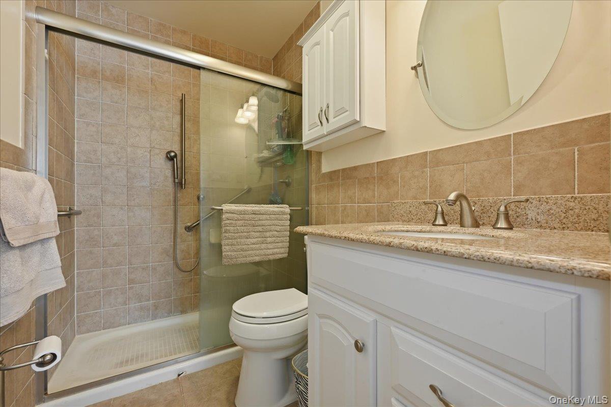 #19 photo, 31 Stanford Court, Wantagh , NY 11793