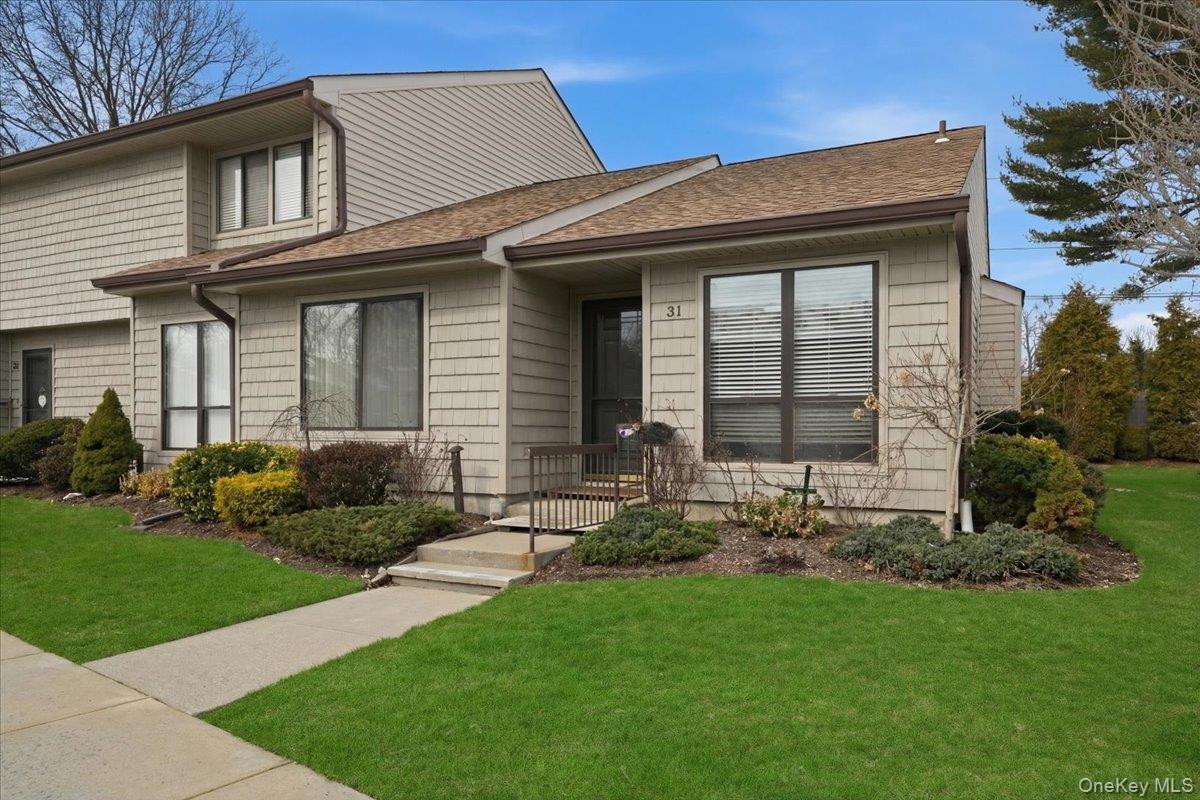 #3 photo, 31 Stanford Court, Wantagh , NY 11793