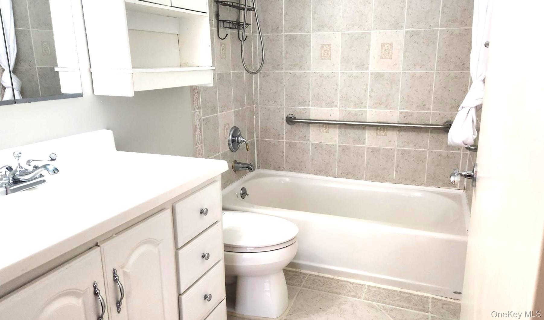 #14 photo, 224 Springmeadow Drive, Holbrook , NY 11741