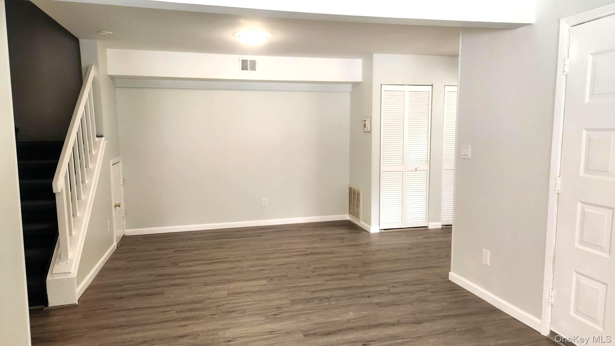 #7 photo, 224 Springmeadow Drive, Holbrook , NY 11741