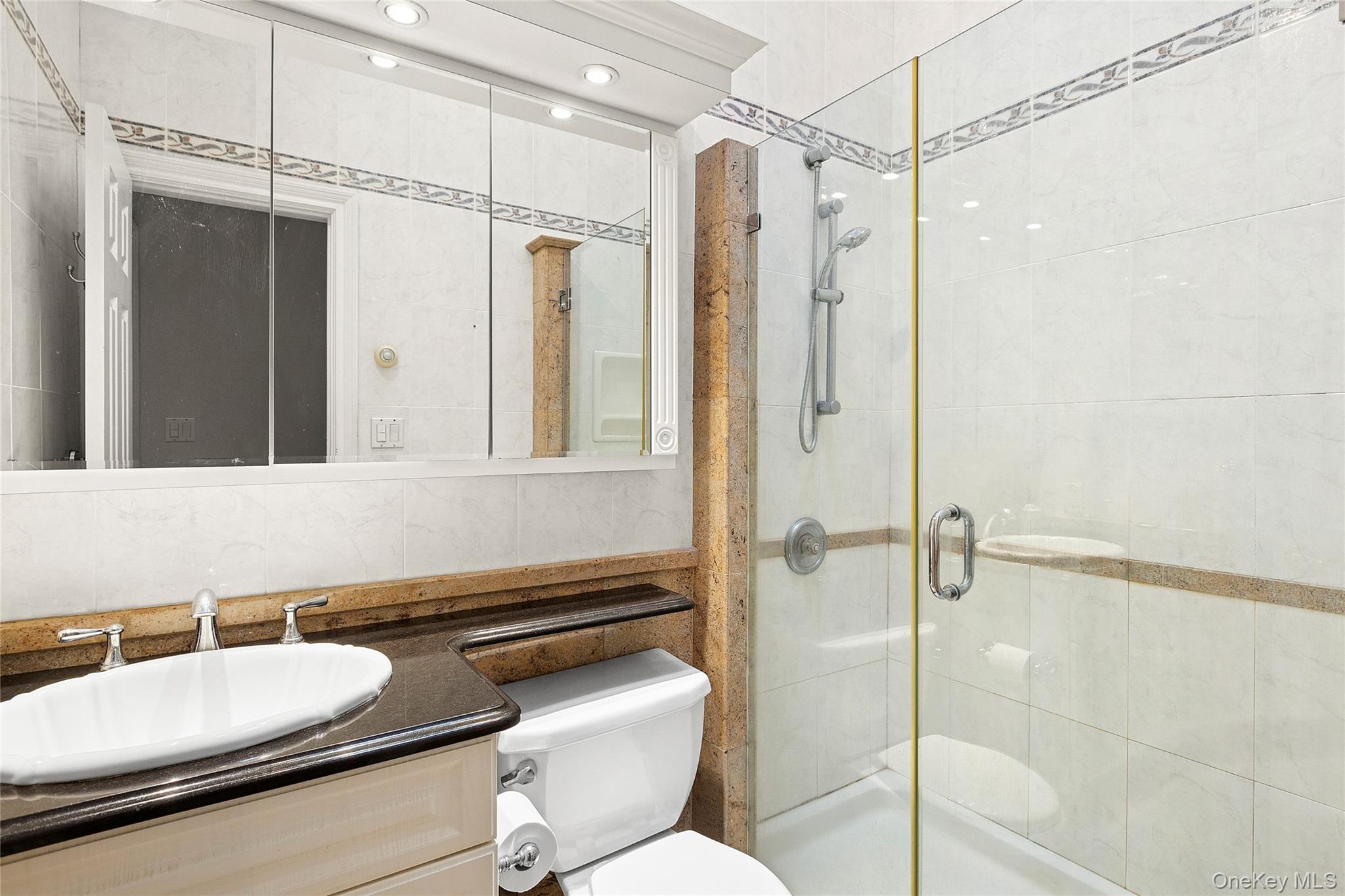 #17 photo, 922 Leeds Drive, North Bellmore , NY 11710