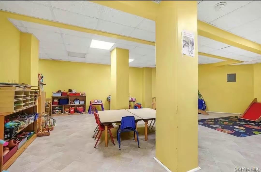 #11 photo, 3304 93rd Street, 뉴욕퀸즈 Jackson Heights , NY 11372