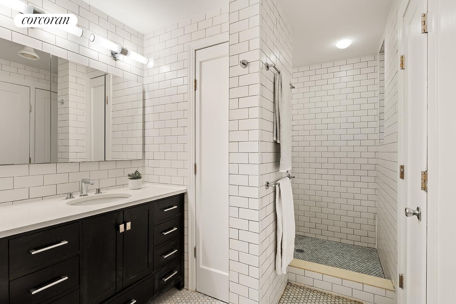 #7 photo, 370 RIVERSIDE Drive, Upper West Side , NY 10025