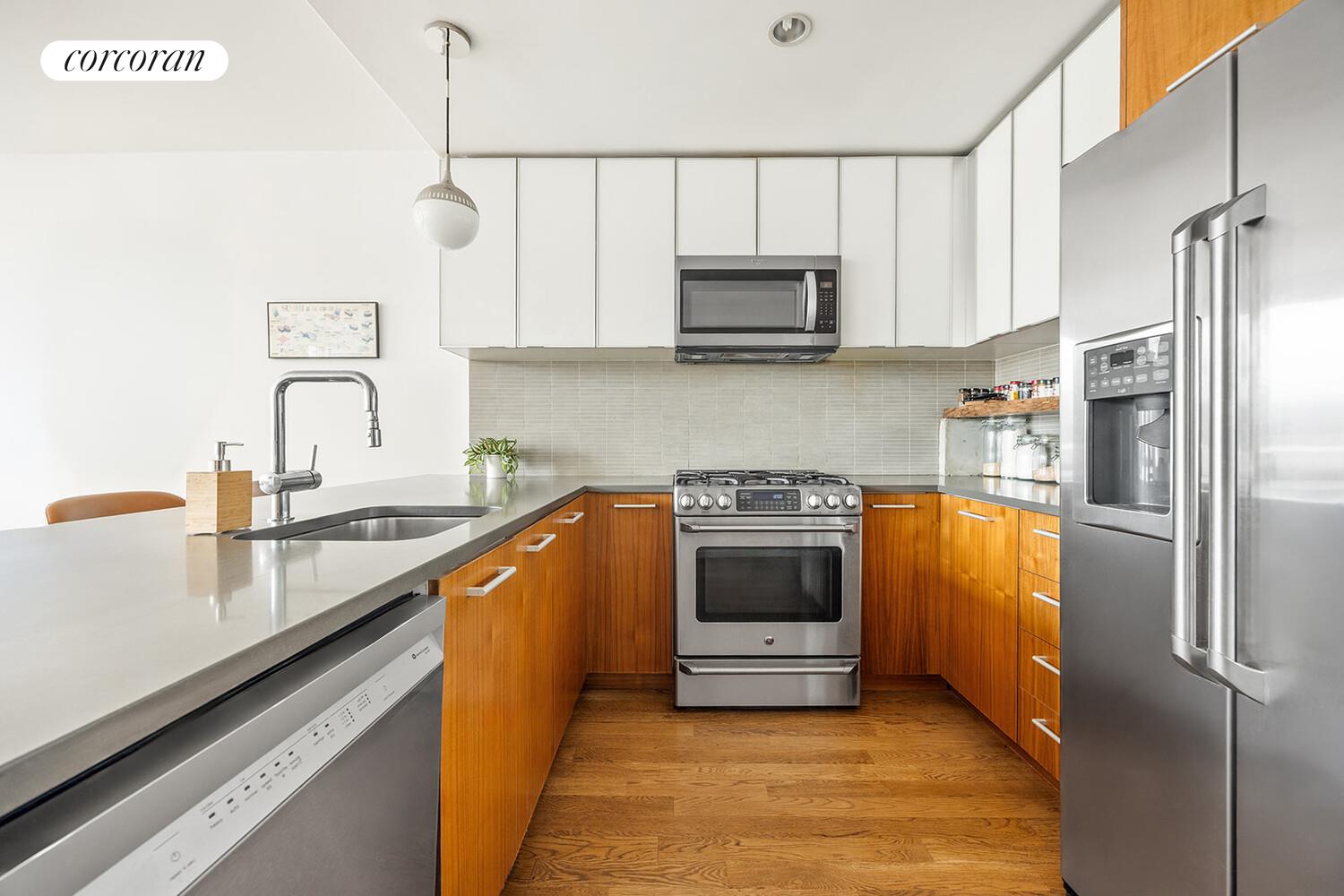 #5 photo, 109 3RD Street, ब्रुकलीन Carroll Gardens , NY 11231