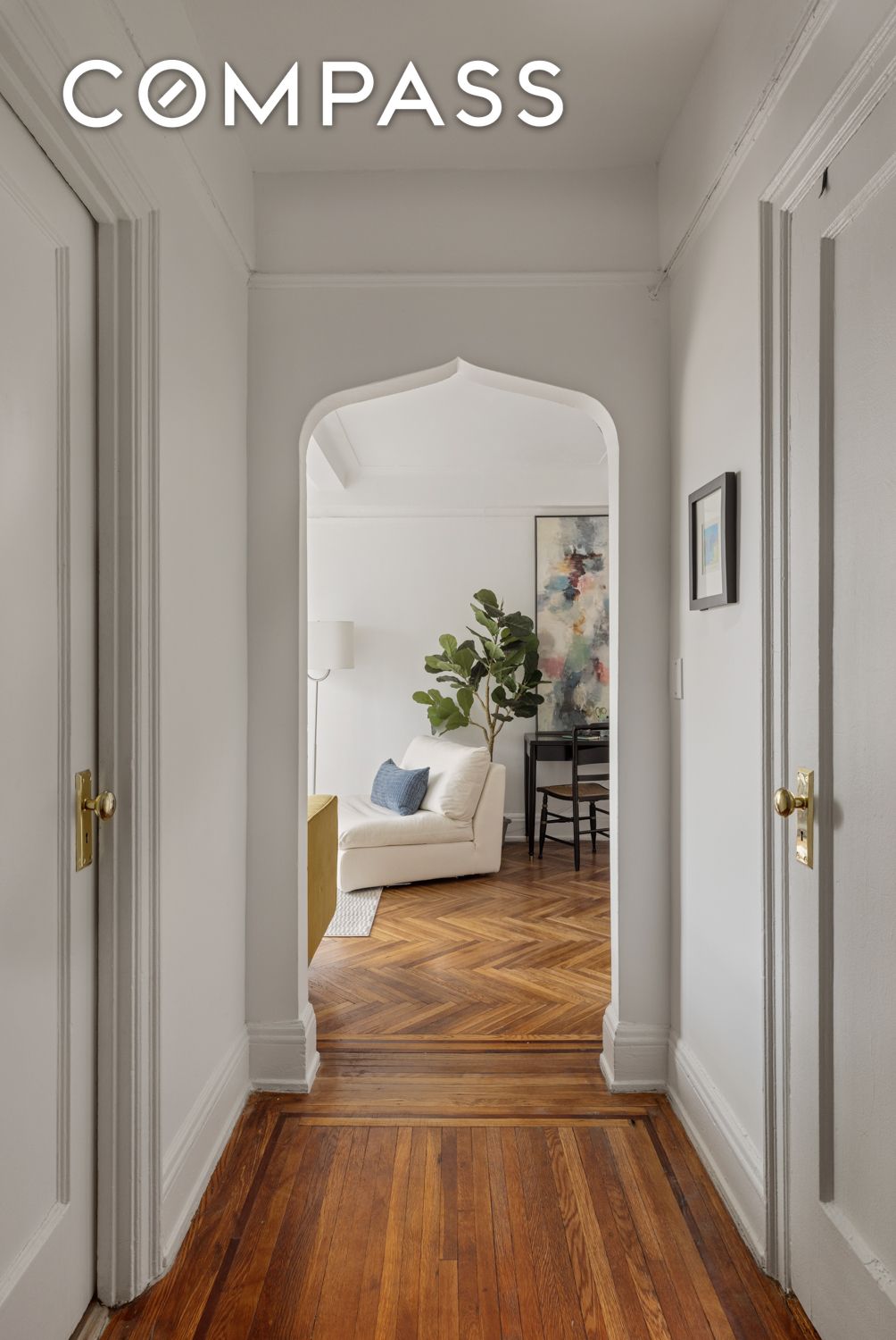 #1 photo, 233 W 99th Street, 맨해튼 Upper West Side , NY 10025