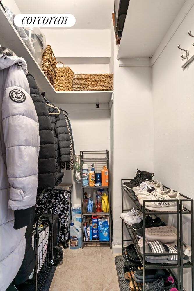 #6 photo, 920 E 17TH Street, 브루클린 Midwood , NY 11230