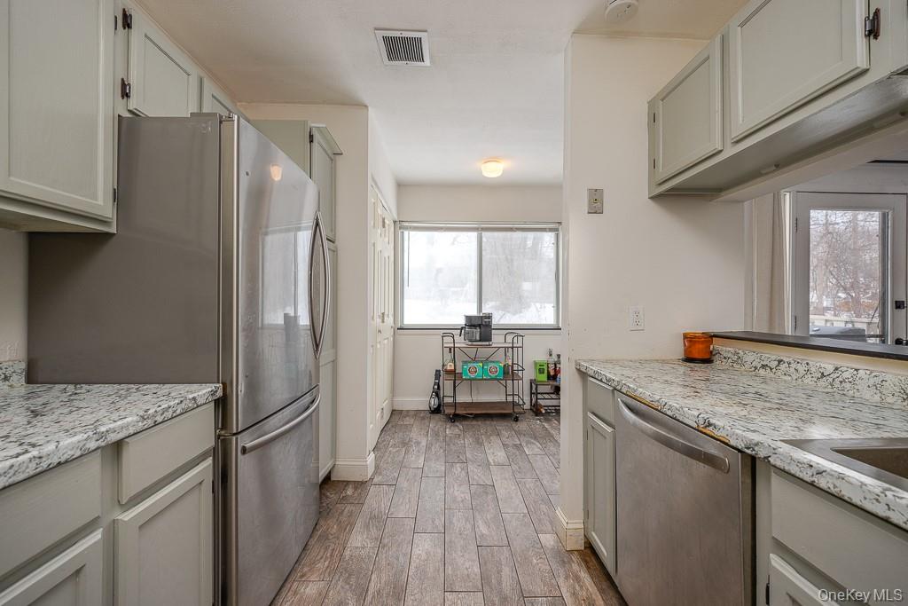 #11 photo, 1406 Eagles Ridge Road, Brewster , NY 10509