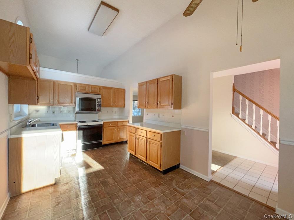 #5 photo, 1 Cushing Green, Pawling , NY 12564