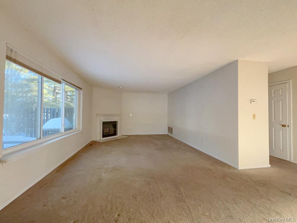 #9 photo, 1 Cushing Green, Pawling , NY 12564