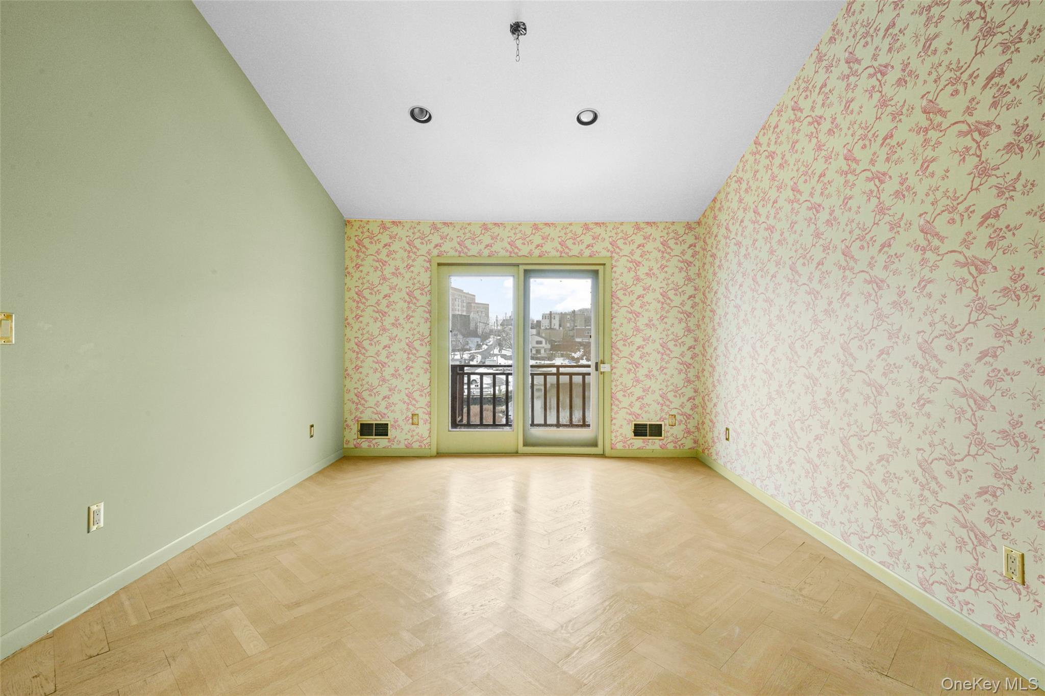 #10 photo, 31 Clover Place, New Rochelle , NY 10805