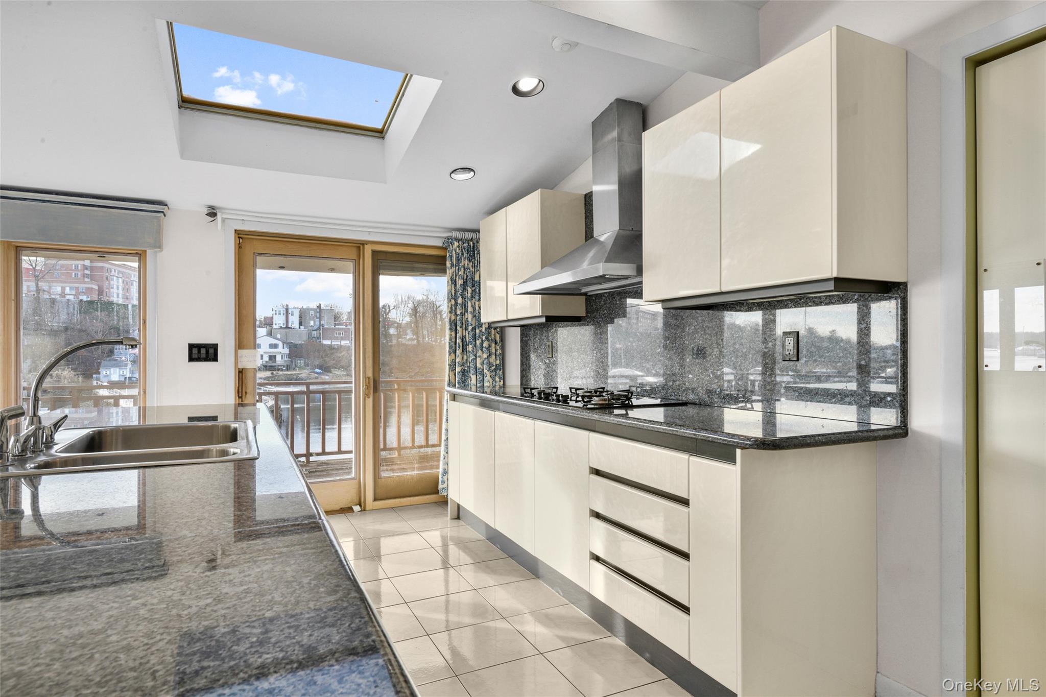 #13 photo, 31 Clover Place, New Rochelle , NY 10805