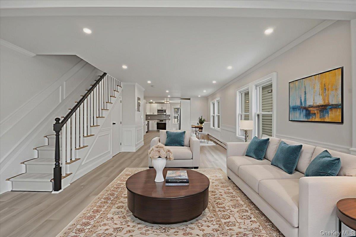 #4 photo, 424 Thieriot Avenue, 브롱크스 Bronx , NY 10473