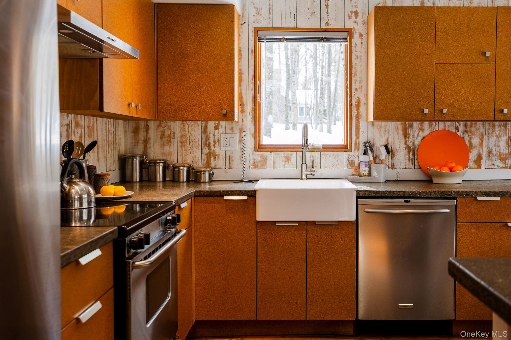 #11 photo, 171 W Hurley Road, 뉴욕주 Woodstock , NY 12498