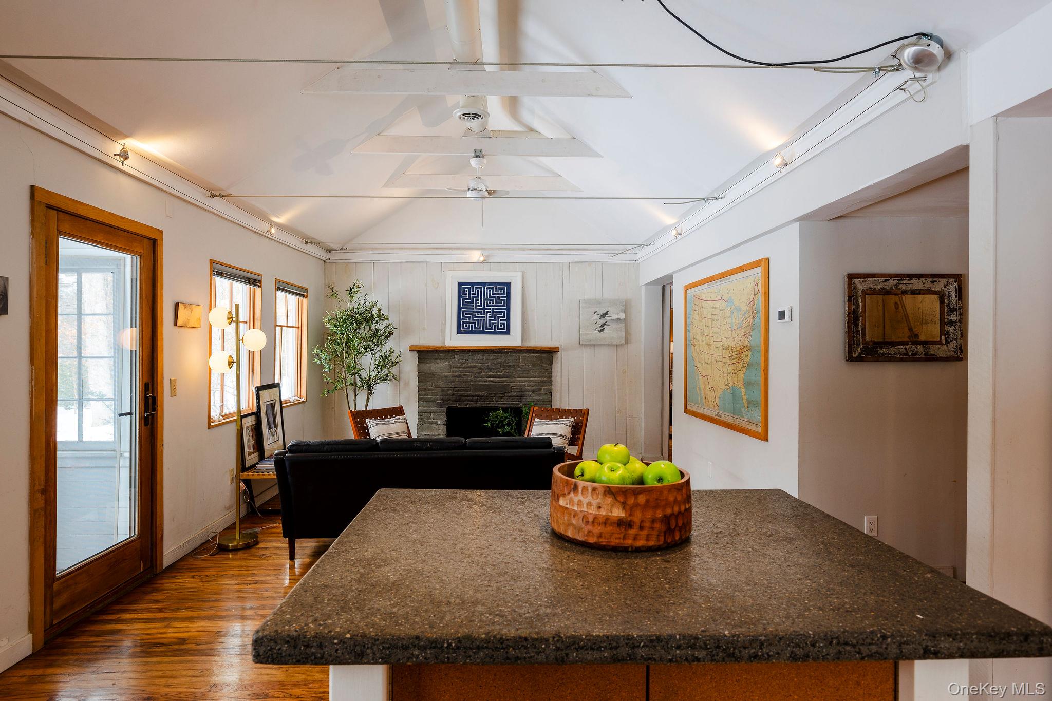 #9 photo, 171 W Hurley Road, 뉴욕주 Woodstock , NY 12498