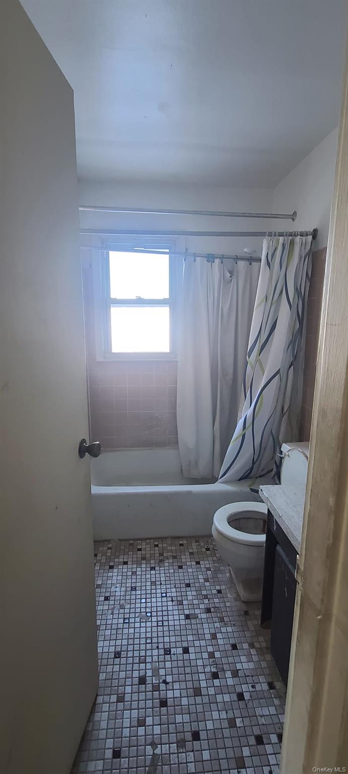 #7 photo, 6 Danbury Court, Suffern , NY 10901