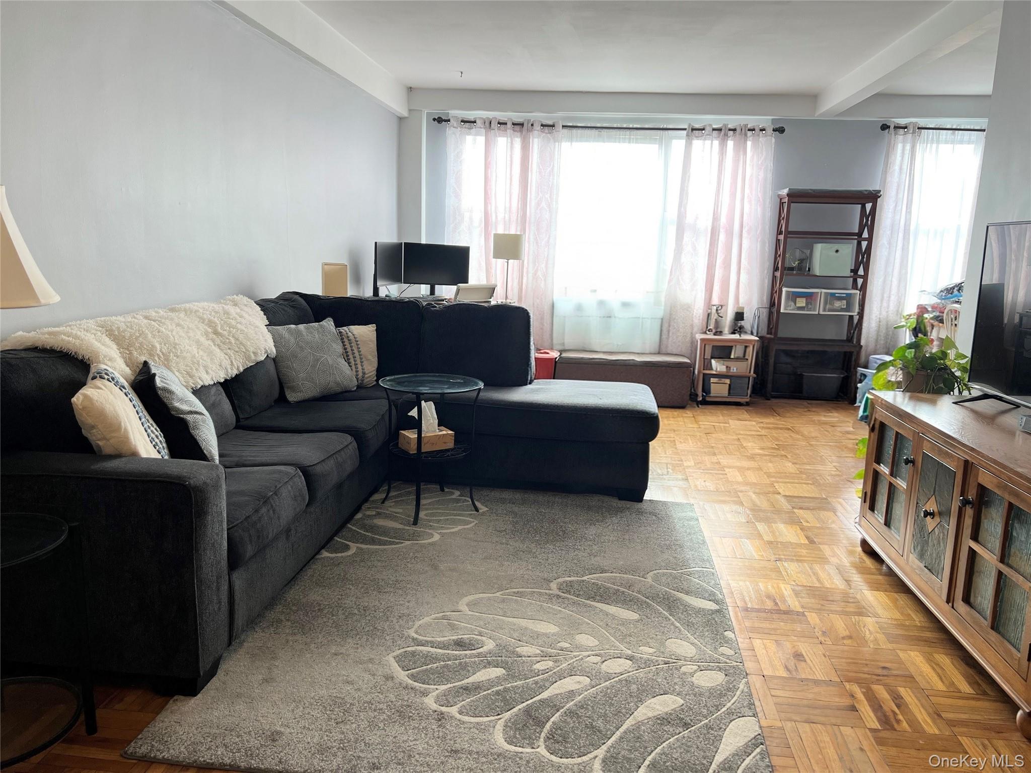 #4 photo, 10 Lake Street, White Plains , NY 10603