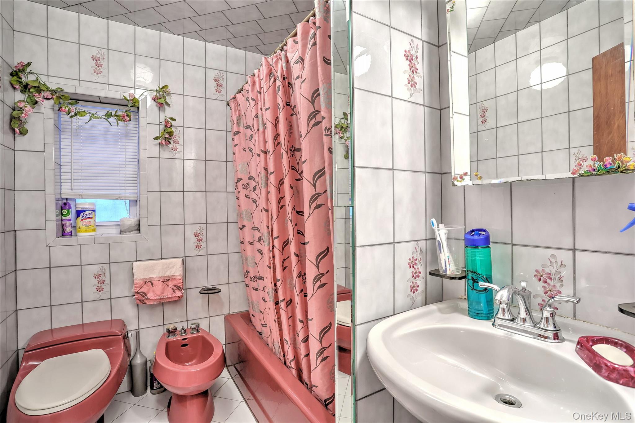 #13 photo, 815 Quincy Avenue, Bronx , NY 10465