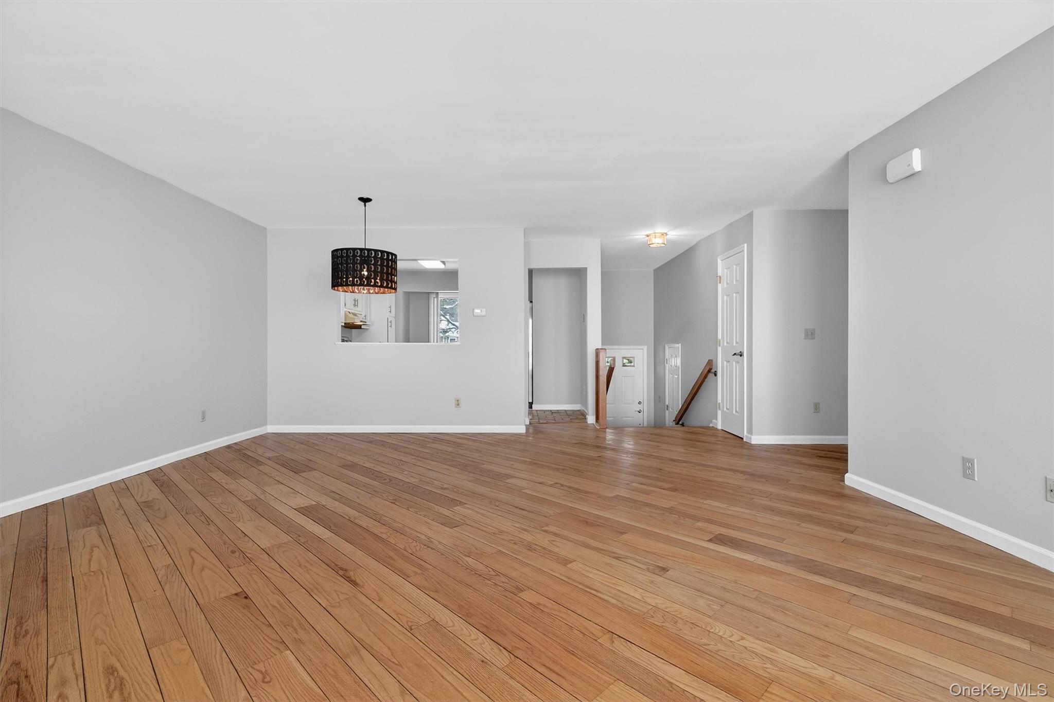 #12 photo, 2003 Regent, Mount Kisco , NY 10549