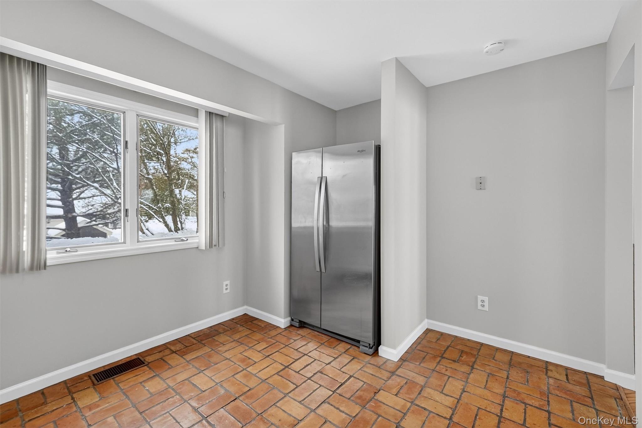 #19 photo, 2003 Regent, Mount Kisco , NY 10549