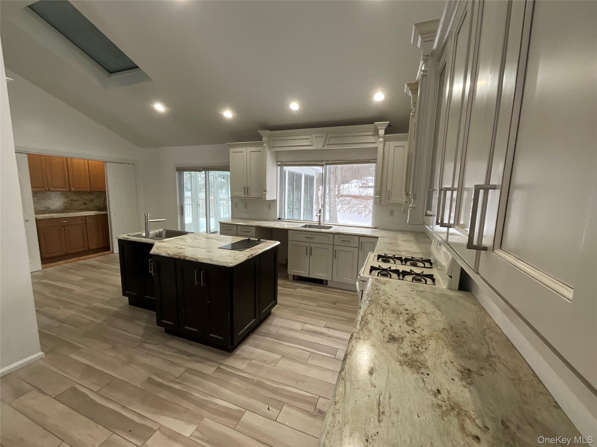 #10 photo, 7 Country Hollow, Highland Mills , NY 10930