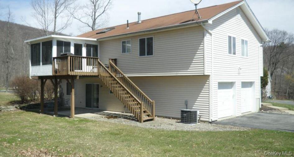 #2 photo, 7 Country Hollow, Highland Mills , NY 10930