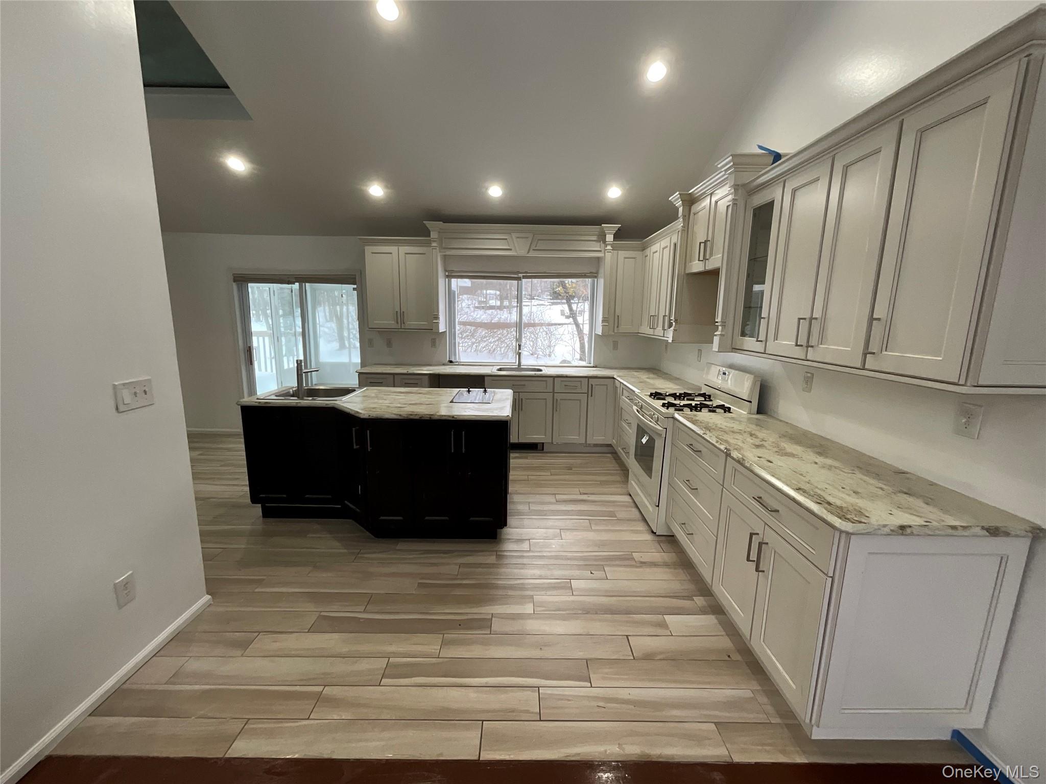 #8 photo, 7 Country Hollow, Highland Mills , NY 10930