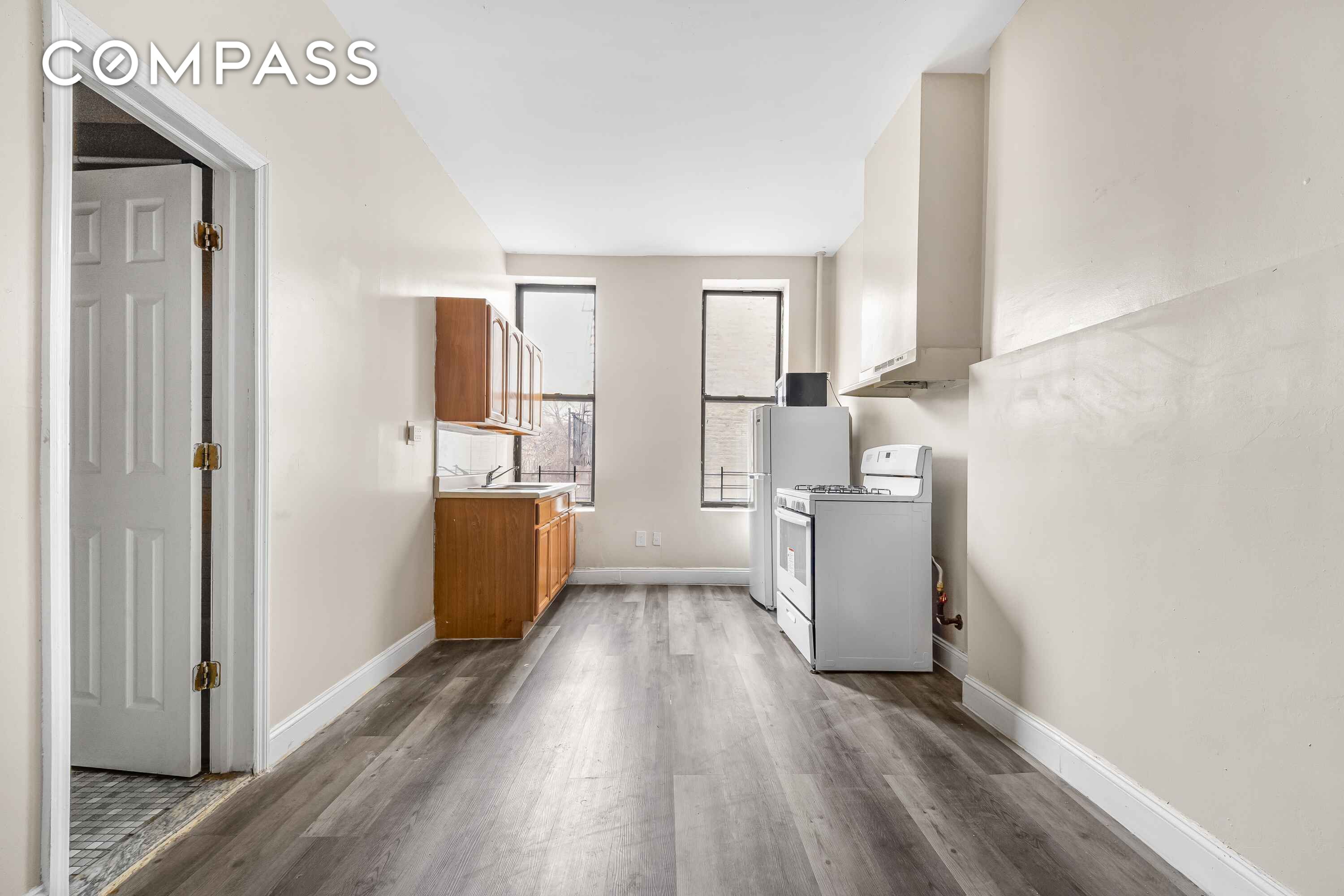 #8 photo, 1501 Broadway, Bushwick , NY 11221