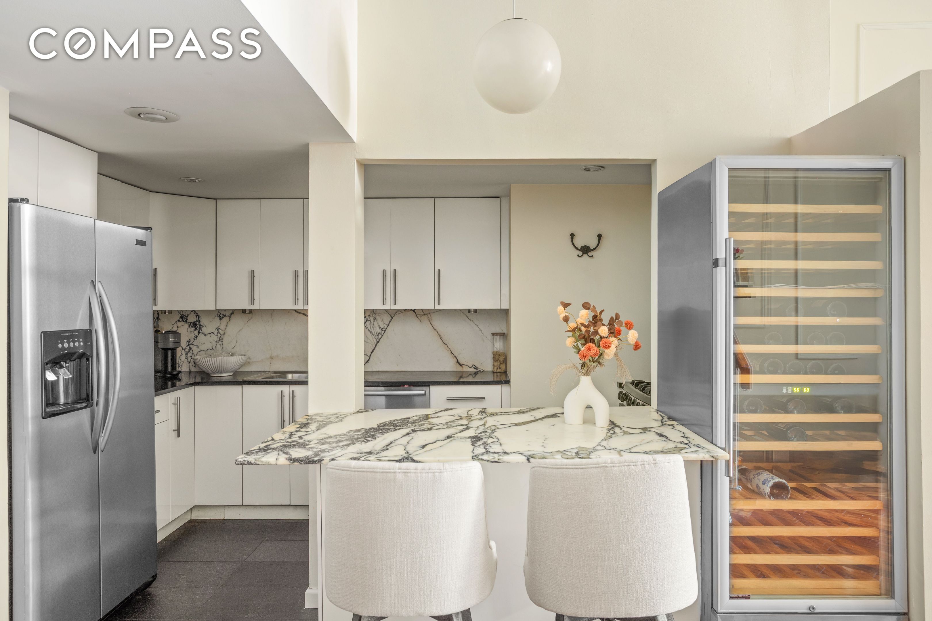 #3 photo, 372 5th Avenue, Midtown , NY 10018