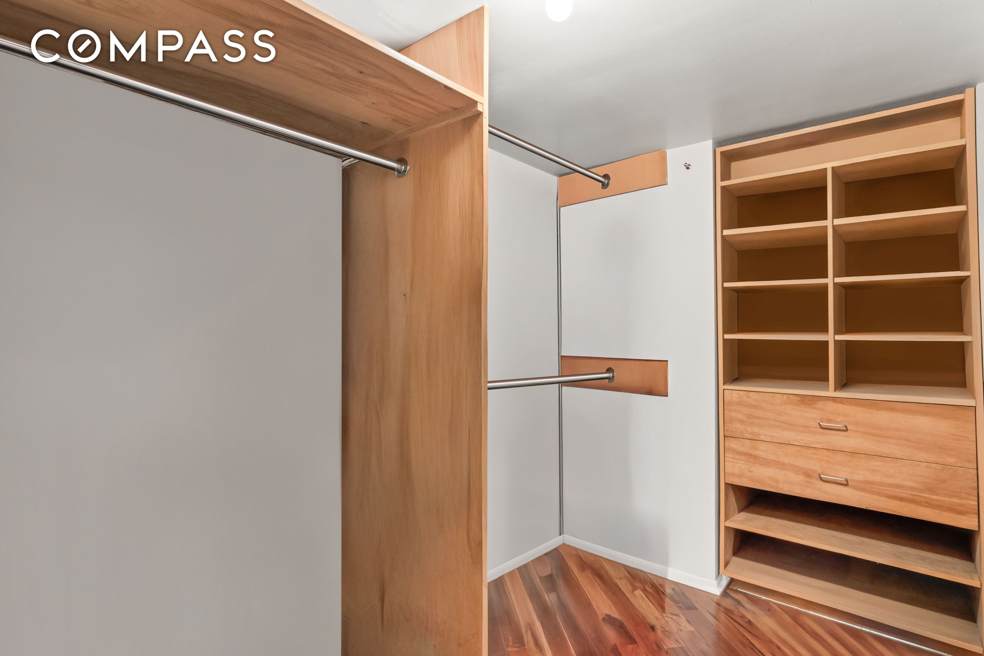 #6 photo, 372 5th Avenue, Midtown , NY 10018