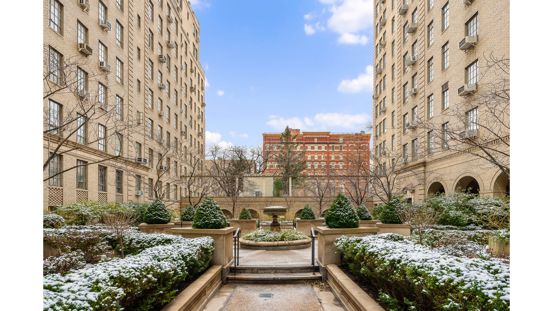 #4 photo, 350 W 57TH Street, Hell's Kitchen , NY 10019