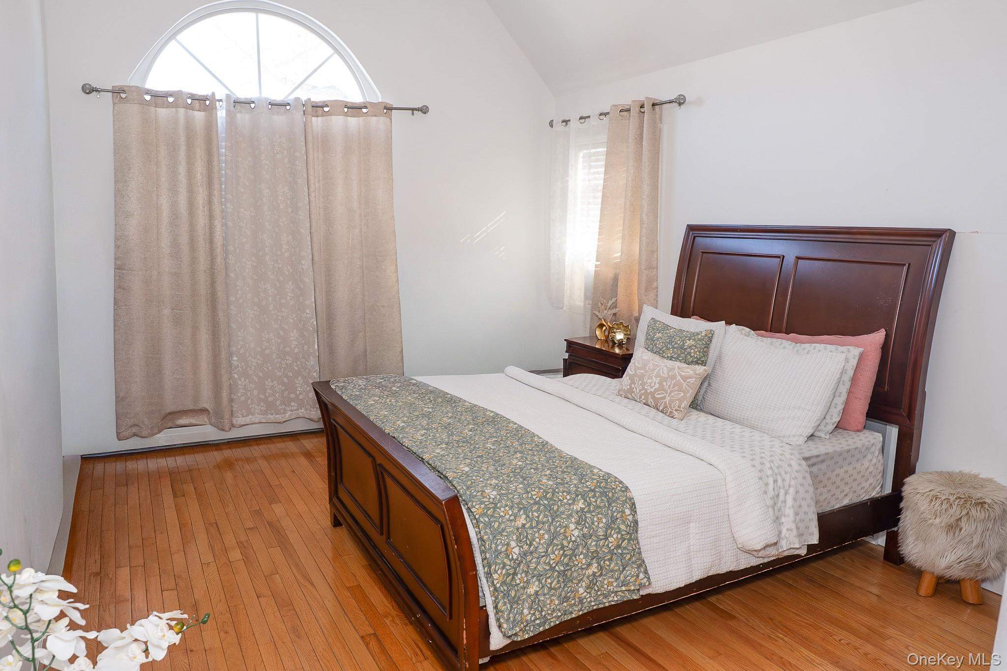 #13 photo, 160 Pennsylvania Avenue, Medford , NY 11763