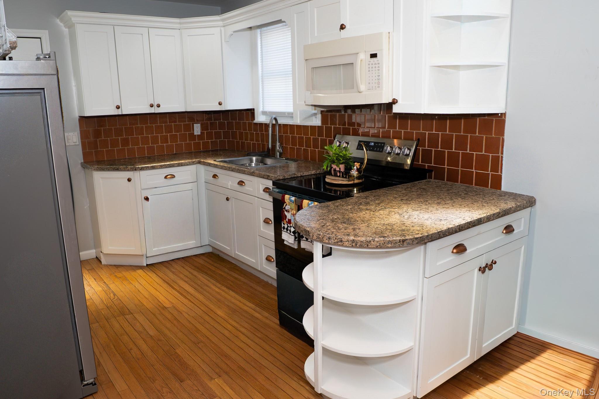 #15 photo, 160 Pennsylvania Avenue, Medford , NY 11763