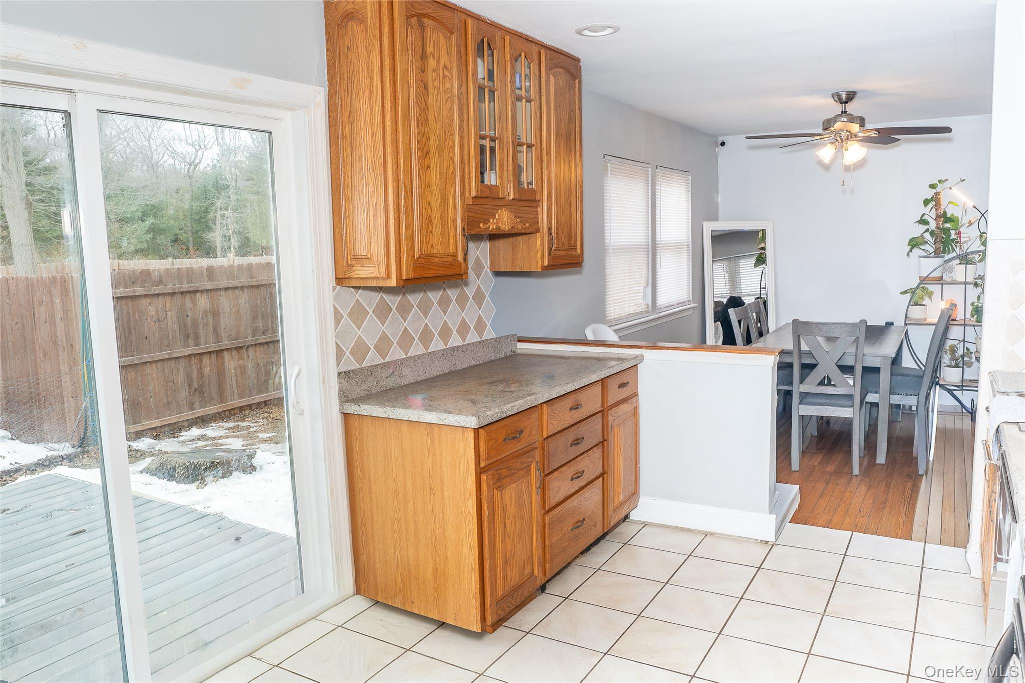 #7 photo, 160 Pennsylvania Avenue, Medford , NY 11763