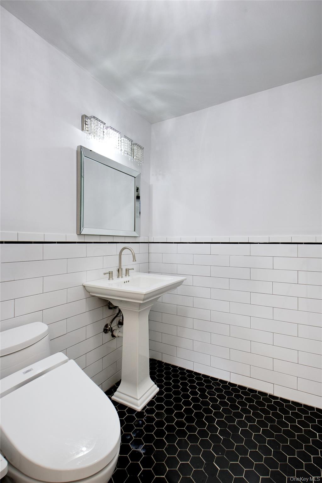 #8 photo, 17 John Bean Court, Port Washington , NY 11050