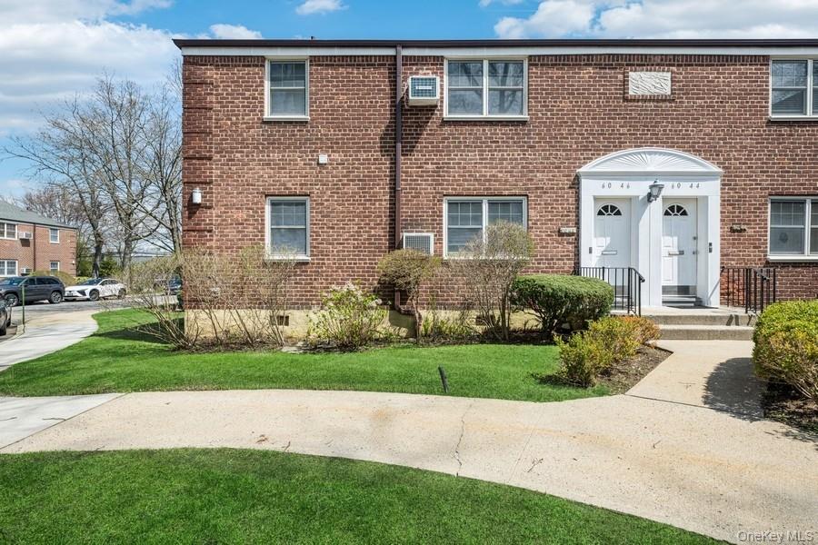 #18 photo, 60-44 Little Neck Parkway, Little Neck , NY 11362